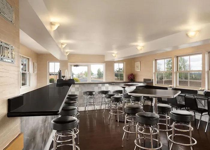 Kings House Motor Hotel, A Dazzler Select By Wyndham