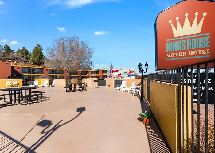 Kings House Motor Hotel, A Dazzler Select By Wyndham *