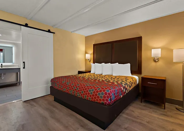 Kings House Motor Hotel, A Dazzler Select By Wyndham Lodge
