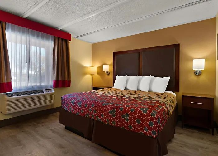 Lodge Kings House Motor Hotel, A Dazzler Select By Wyndham *
