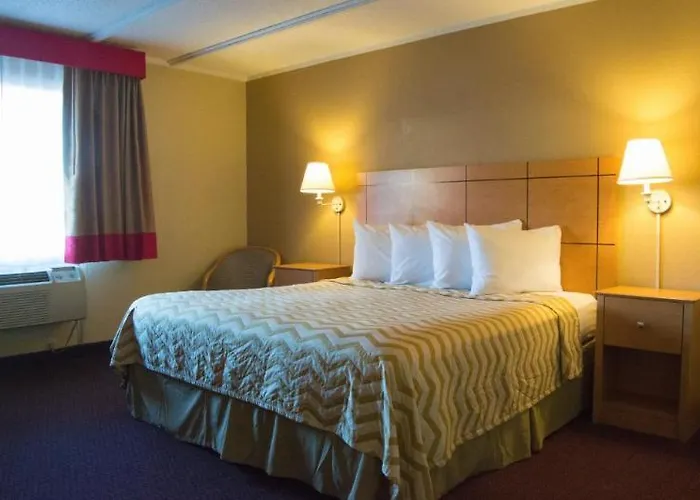 Lodge Kings House Motor Hotel, A Dazzler Select By Wyndham *
