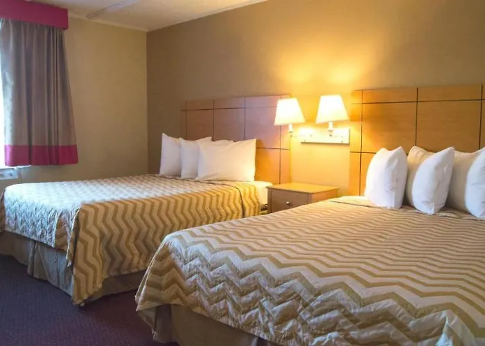 Kings House Motor Hotel, A Dazzler Select By Wyndham *